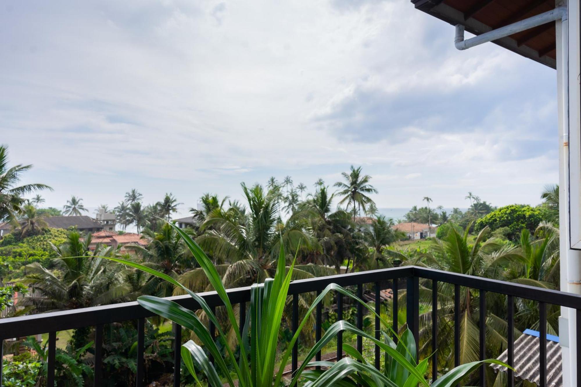Sea Cloud Hotel Unawatuna Exterior photo